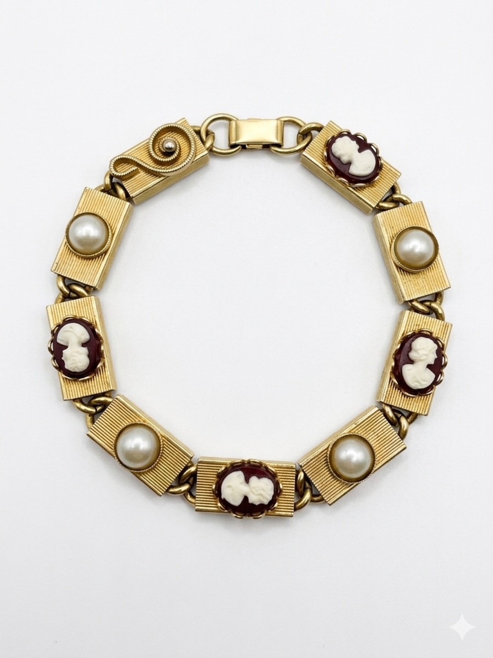Vintage Gold Cameo & Pearl Link Bracelet